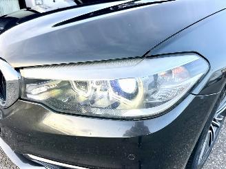 BMW 5-serie 530i 252pk aut + f1 High Exe Sportline sedan - head up - navi - camera - keyless - front + line + side assist picture 8