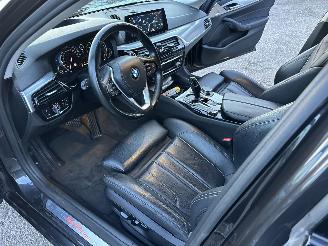 BMW 5-serie 530i 252pk aut + f1 High Exe Sportline sedan - head up - navi - camera - keyless - front + line + side assist picture 17