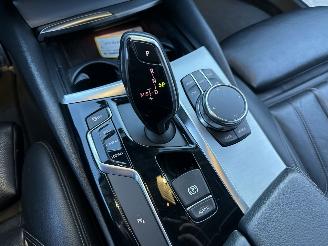BMW 5-serie 530i 252pk aut + f1 High Exe Sportline sedan - head up - navi - camera - keyless - front + line + side assist picture 51