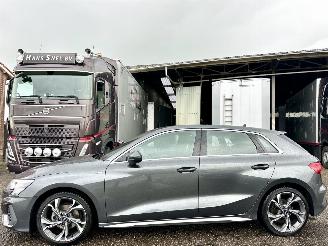 Unfallwagen Audi A3 Sportback 30 TFSI Hybrid 122pk aut + f1 S-Edition - nap - 3x S-line - virtual - front + line assist - keyless entry + start 2022/9