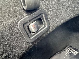 Mercedes C-klasse 250 AMG 211pk aut + F1 sedan - pano - hud - luchtvering - burmester - leer - front + line + side + stuur assist picture 44