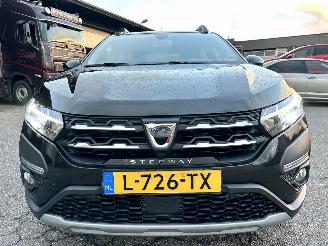 Dacia Sandero Stepway 1.0 TCe 101pk 6-bak Bi-Fuel Comfort - nap - navi - camera - side assist - lpg onderbouw fabrieksaf picture 3