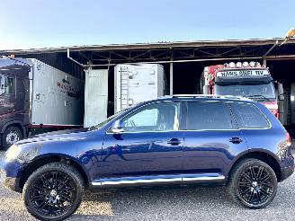 uszkodzony samochody osobowe Volkswagen Touareg 4.2 V8 4WD 310pk aut Highl - org nl + nap - luchtvering - schuifdak - leer - memory l+r - clima + cruise - 20 inch 2004/1