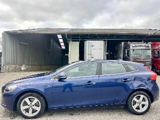 Coche accidentado Volvo V-40 2.0 D4 190pk 6-bak Ocean Race Bus - pano - xenon - nap - navi - camera - pdc v+a - memory - trekh 2014/10