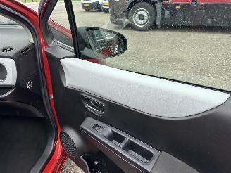 Toyota Yaris 1.5 Full Hybrid 89pk automaat Aspiration - nap - camera - clima + cruise contr - pdc - afn trek - boekjes + sleutels picture 60