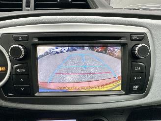 Toyota Yaris 1.5 Full Hybrid 89pk automaat Aspiration - nap - camera - clima + cruise contr - pdc - afn trek - boekjes + sleutels picture 15