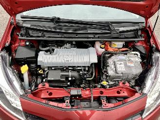 Toyota Yaris 1.5 Full Hybrid 89pk automaat Aspiration - nap - camera - clima + cruise contr - pdc - afn trek - boekjes + sleutels picture 12