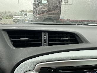 Toyota Yaris 1.5 Full Hybrid 89pk automaat Aspiration - nap - camera - clima + cruise contr - pdc - afn trek - boekjes + sleutels picture 50