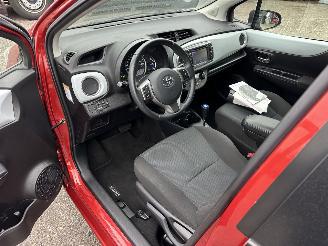 Toyota Yaris 1.5 Full Hybrid 89pk automaat Aspiration - nap - camera - clima + cruise contr - pdc - afn trek - boekjes + sleutels picture 19