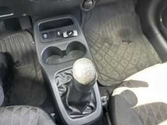 Mitsubishi Space-star 1.0i 71pk Cool+ 5drs - nap - airco - elektr pakket - licht + regensensor - facelift - 4x nieuwe banden picture 39