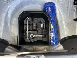 Mitsubishi Space-star 1.0i 71pk Cool+ 5drs - nap - airco - elektr pakket - licht + regensensor - facelift - 4x nieuwe banden picture 47