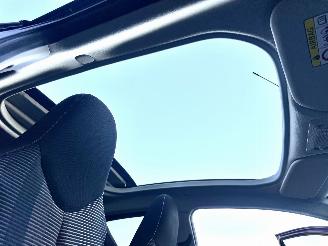 Peugeot 108 1.0 e-VTi 69pk Première CabrioTop - nap - camera - keyless entry + start - elektr dak - clima - cruise - carplay picture 20