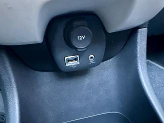 Peugeot 108 1.0 e-VTi 69pk Première CabrioTop - nap - camera - keyless entry + start - elektr dak - clima - cruise - carplay picture 53