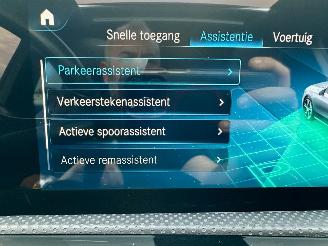 Mercedes A-klasse AMG Bus Sol 7-Traps aut + F1 - pano - widescreen - sfeerverl - front + side + park assist - stoelverw picture 15