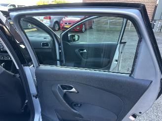 Volkswagen Polo 1.4-16V 86pk dsg aut Comfortl 5drs - nap - airco - cruise - 4x elektr ramen - esp - boekjes + 2x sleutels op afstandbed picture 34