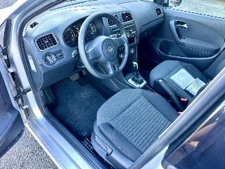 Volkswagen Polo 1.4-16V 86pk dsg aut Comfortl 5drs - nap - airco - cruise - 4x elektr ramen - esp - boekjes + 2x sleutels op afstandbed picture 21