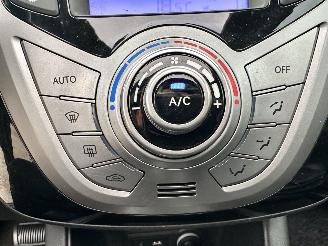 Hyundai Ix20 1.6i 125pk automaat Premium - nap - pano - leer - stuur + stoelverw - navi - camera - 1e eig - pdc v+a picture 41