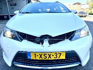 Toyota Auris Touring Sports Gereserveerd 1.8 Hybrid 123pk aut - pano - nap - camera - navi - keyless start - parelmoer - privacy glass - org nl picture 3