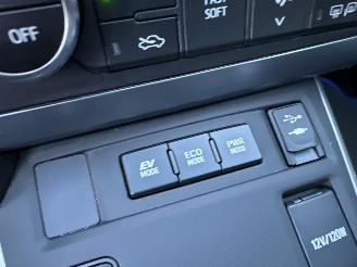 Toyota Auris Touring Sports Gereserveerd 1.8 Hybrid 123pk aut - pano - nap - camera - navi - keyless start - parelmoer - privacy glass - org nl picture 44