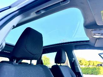Toyota Auris Touring Sports Gereserveerd 1.8 Hybrid 123pk aut - pano - nap - camera - navi - keyless start - parelmoer - privacy glass - org nl picture 15