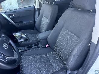 Toyota Auris Touring Sports Gereserveerd 1.8 Hybrid 123pk aut - pano - nap - camera - navi - keyless start - parelmoer - privacy glass - org nl picture 22