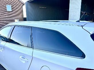 Toyota Auris Touring Sports Gereserveerd 1.8 Hybrid 123pk aut - pano - nap - camera - navi - keyless start - parelmoer - privacy glass - org nl picture 78