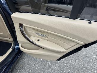 BMW 3-serie Touring 320i 184pk 8-traps aut High Executive - nap - xenon - beige leer - stoelverw - navi - pdc - elektr klep picture 60