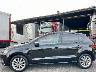 Avarii autoturisme Volkswagen Polo 1.4 TDI 75pk BlueMotion 5drs - navi - clima - cruise - facelift - bleutooth - pdc v+a - front assist - privacy glass 2016/3