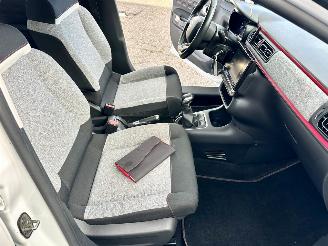 Citroën C3 1.2 PureTech 82pk ELLE - nap - navi - pdc - line assist - lmv - carplay - clima - cruise - grijs dak picture 60
