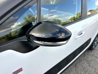 Citroën C3 1.2 PureTech 82pk ELLE - nap - navi - pdc - line assist - lmv - carplay - clima - cruise - grijs dak picture 96
