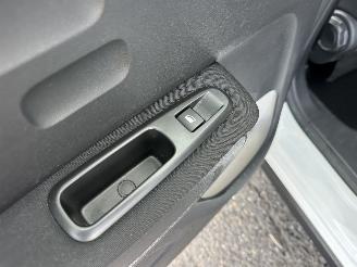 Citroën C3 1.2 PureTech 82pk ELLE - nap - navi - pdc - line assist - lmv - carplay - clima - cruise - grijs dak picture 69