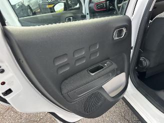 Citroën C3 1.2 PureTech 82pk ELLE - nap - navi - pdc - line assist - lmv - carplay - clima - cruise - grijs dak picture 70