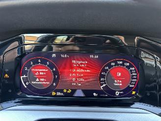 Volkswagen Golf 1.0 TSI 110pk 6-bak Life Edition 5drs - nap - virtual - carplay - front + line assist - sfeerverl - pdc v+a picture 23