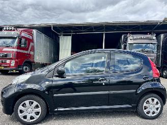 Auto incidentate Peugeot 107 1.0-12v automaat 68pk XS 5drs - nap - 2009/7