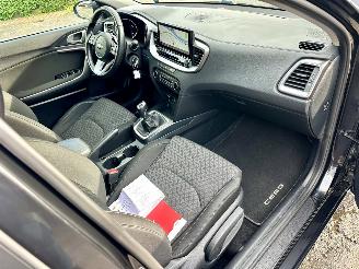 Kia Ceed Sportswagon 1.5 T-GDi 6-bak 160pk DynamicLine - nap - navi - camera - line assist - carplay - pdc - trekh picture 17