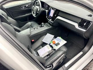 Volvo V-60 2.0 B3 Hybrid 8-traps aut Momentum - 49dkm nap - navi - camera - leer - stoel + stuurverw - CarPlay picture 13