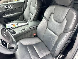 Volvo V-60 2.0 B3 Hybrid 8-traps aut Momentum - 49dkm nap - navi - camera - leer - stoel + stuurverw - CarPlay picture 14