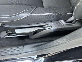 Volvo V-40 1.6 T4 179pk automaat Summum - xenon - navi - camera - keyless - front + line + side assist picture 54