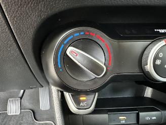 Kia Picanto 1.0 DPi 67pk DynamicLine 5drs - nap - camera - front assist - airco - cruise - carplay - lmv - lichtsensor picture 14