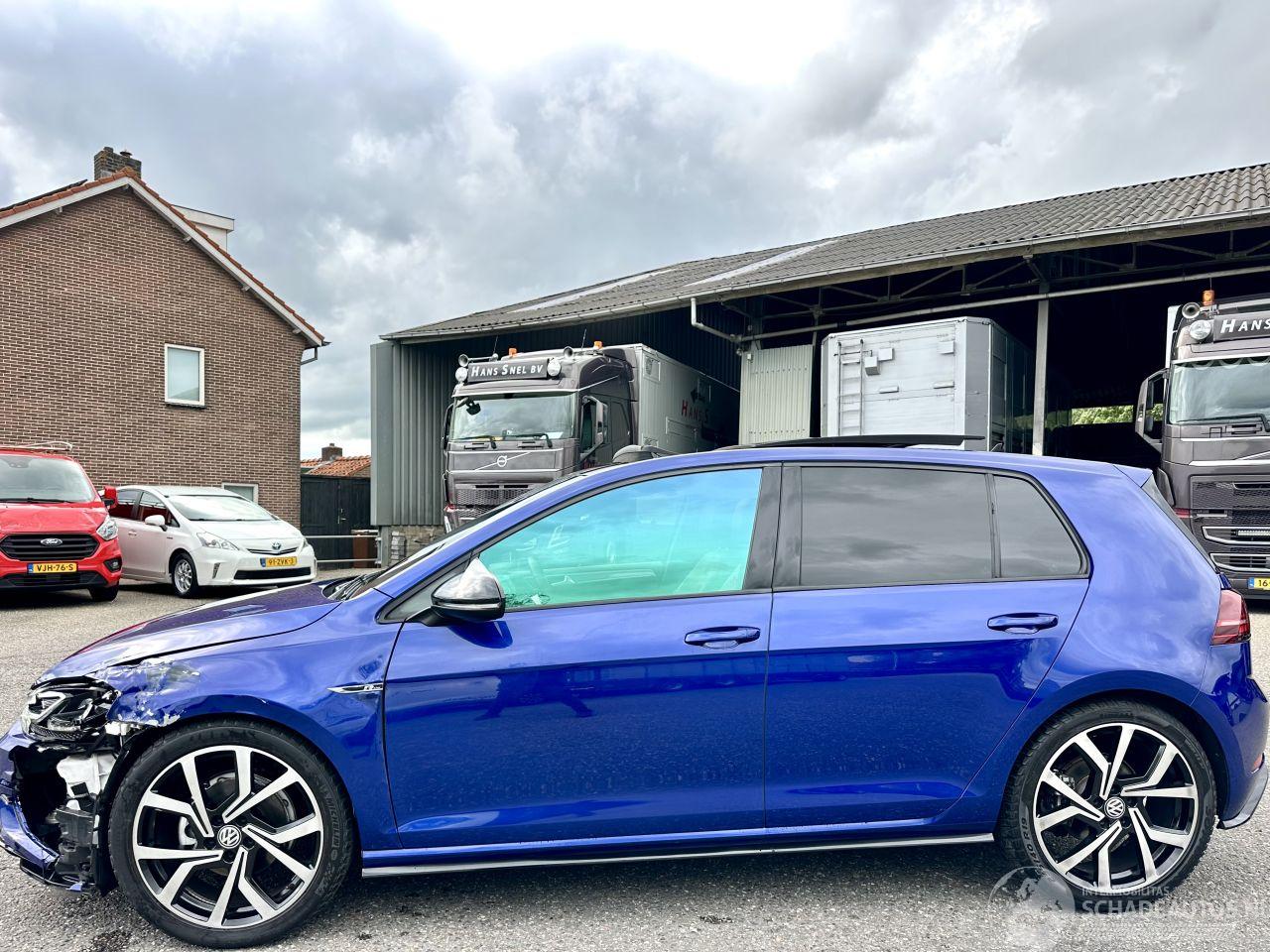 Volkswagen Golf 1.5 TSI is 150pk aut + f1 R-Line 5drs - pano - virtual - 19 inch - keyless - front + line assist - carplay - kameleon tint