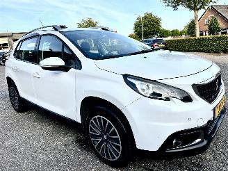 Peugeot 2008 1.2T 110pk PureTech Active - 96dkm nap - 1e eig - navi - clima - cruise - pdc v+a - volledig rijdbaar picture 4