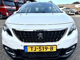 Peugeot 2008 1.2T 110pk PureTech Active - 96dkm nap - 1e eig - navi - clima - cruise - pdc v+a - volledig rijdbaar picture 3