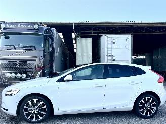 škoda osobní automobily Volvo V-40 1.5 T3 152pk Aut + f1 Dynamic Ed - nap - pano - leer - stoelverw - navi - camera - keyless - pdc v+a 2018/9