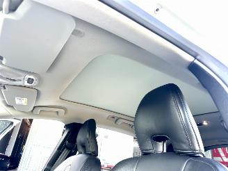 Volvo V-40 1.5 T3 152pk Aut + f1 Dynamic Ed - nap - pano - leer - stoelverw - navi - cam - keyless - harman/kardon picture 66