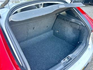 Volvo V-40 1.5 T3 152pk Aut + f1 Dynamic Ed - nap - pano - leer - stoelverw - navi - cam - keyless - harman/kardon picture 72