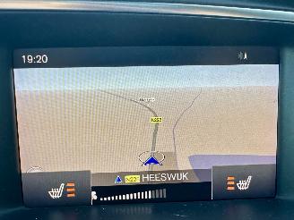 Volvo V-40 1.5 T3 152pk Aut + f1 Dynamic Ed - nap - pano - leer - stoelverw - navi - cam - keyless - harman/kardon picture 18