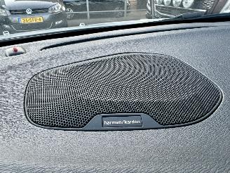 Volvo V-40 1.5 T3 152pk Aut + f1 Dynamic Ed - nap - pano - leer - stoelverw - navi - cam - keyless - harman/kardon picture 44