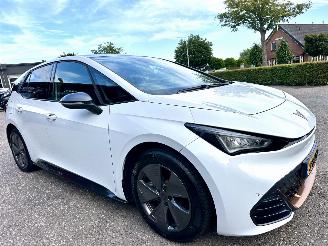 Cupra Born 62kWh 204pk aut Essential - 47dkm nap - sfeerverl - kuipstoelen - stuurverw - front + line assist picture 4