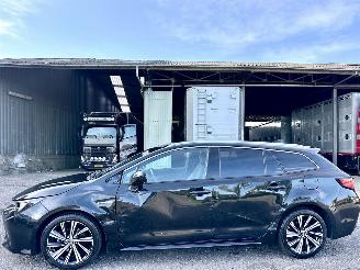 Schadeauto Toyota Corolla Touring Sports 1.8 Hybrid automaat Dynamic - nap - 2021 - front + line assist - camera - keyless entry + start 2021/6