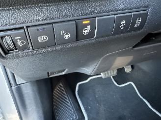 Toyota Corolla Gereserveerd 1.8 Hybrid 148pk aut first edition sedan - navi - camera - stuurverw - keyless - front + line + side assist picture 17